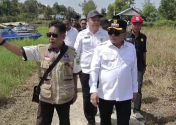 Tinjau Persiapan Panen Raya di Desa Terusan, Bupati Wiyatno Miris Lihat Akses Darat Belum Memadai