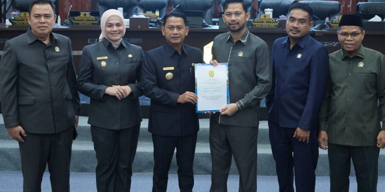 Pemko dan DPRD Banjarmasin Teken Perubahan KUA-PPAS 2025