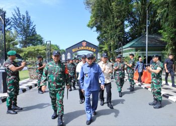 Gubernur H Muhidin Silaturahmi ke Pangdam VI Mulawarman