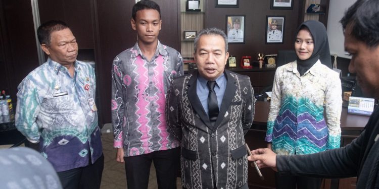 Pj Sekdaprov Terima Dua Pelajar Kalsel Peserta Paskibraka Nasional