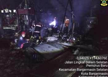 Kebakaran Gudang Barang Bekas di Lingkar Dalam Banjarmasin