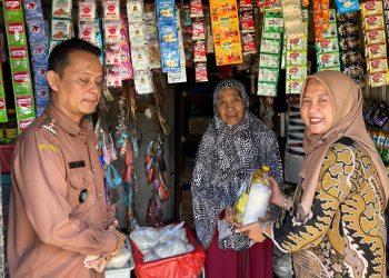 Sosialisasi Literasi Keuangan dan Pengenalan Produk Pegadaian di Kelurahan Selat Hulu