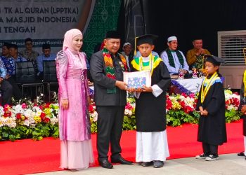 1.668 Santri TK/TP Al-Qur’an Diwisuda, Ini Pesan Bupati HST Samsul Rizal
