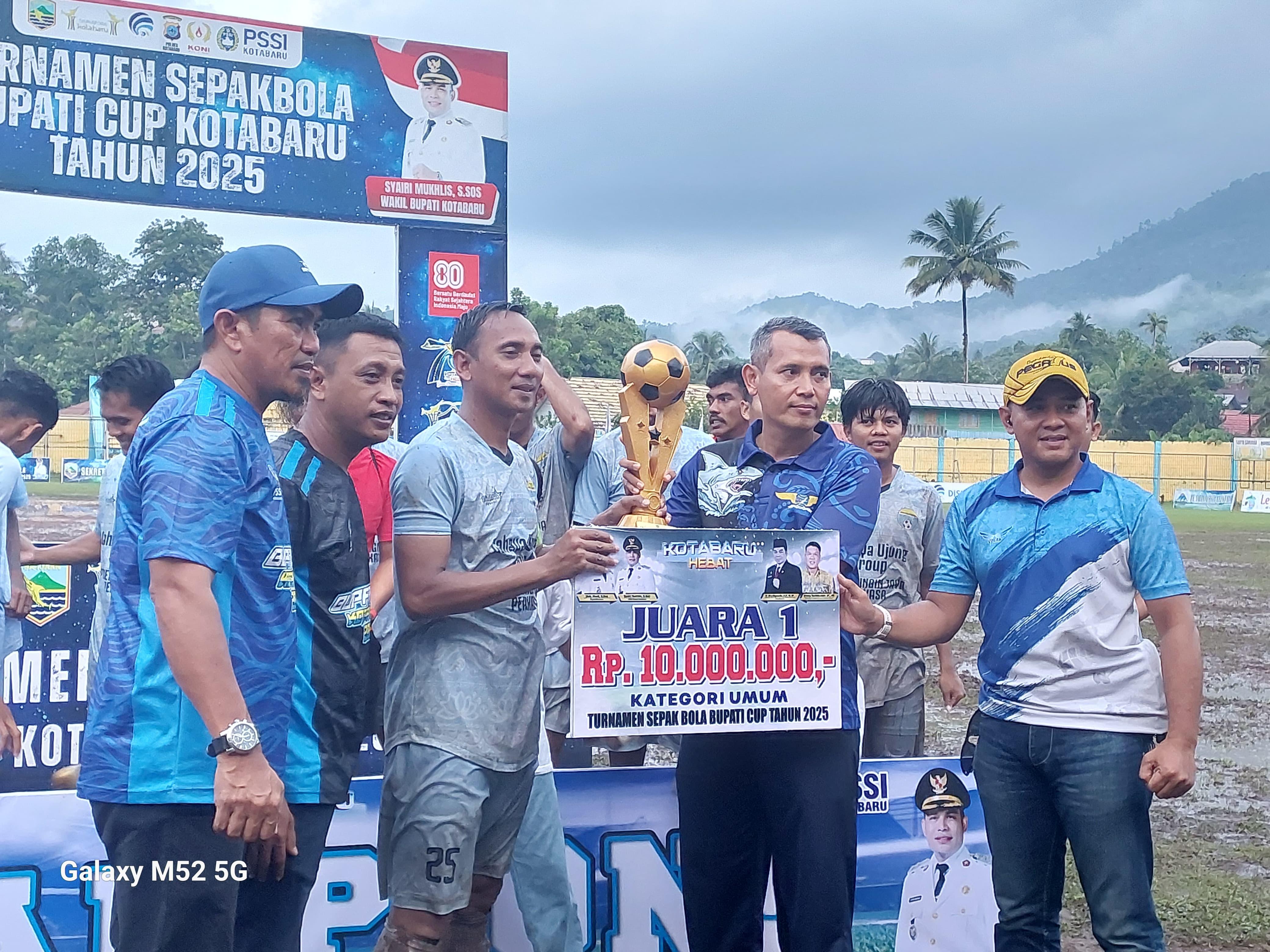 Resmi Ditutup, Surya Samudra FC Juara Turnamen Sepak Bola Bupati Cup 2025