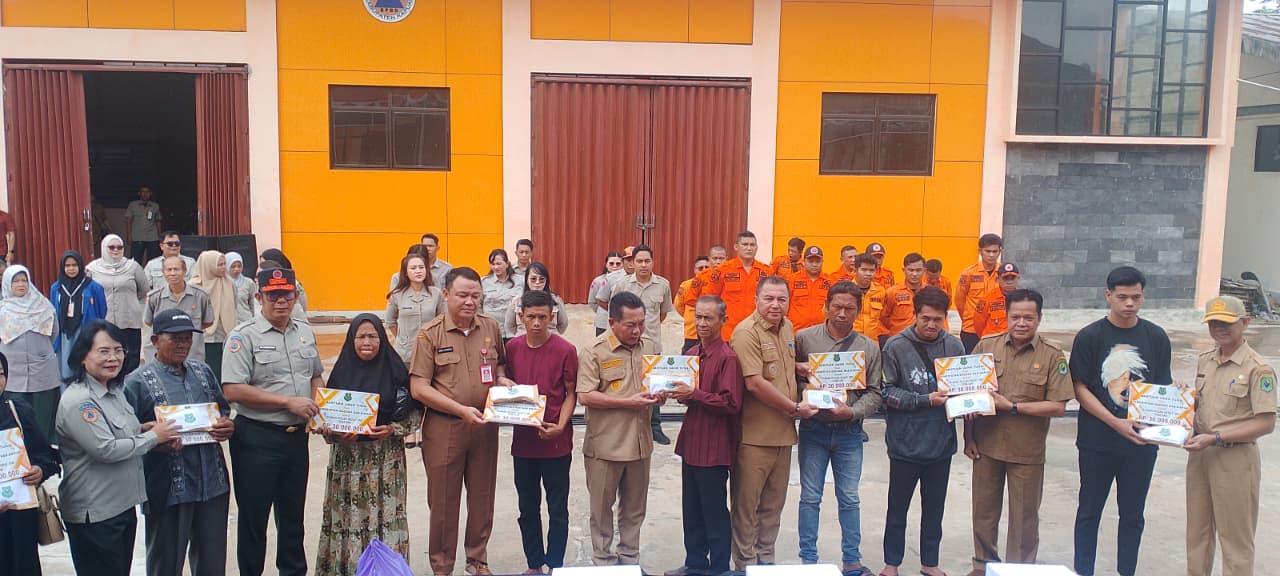 10 Rumah Terbakar, Pemkab Kapuas Gelontorkan Bantuan Rp30 Juta untuk Bangunan Rusak Berat