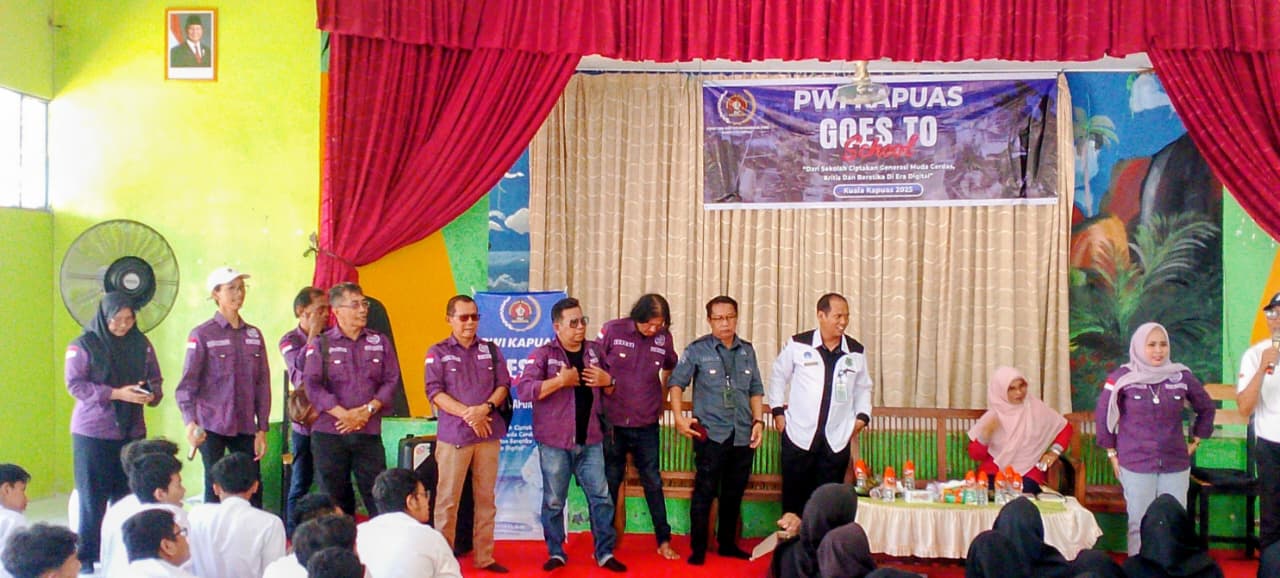 PWI Goes to School Hadir di MAN Kapuas