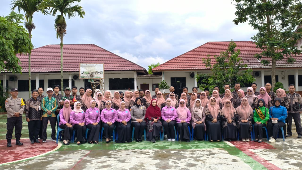 Sosialisasi Nafza dan Human Trafficking, Ketua TP PKK HST Ajak Siswa SMAN 1 Barabai Cegah Bullying