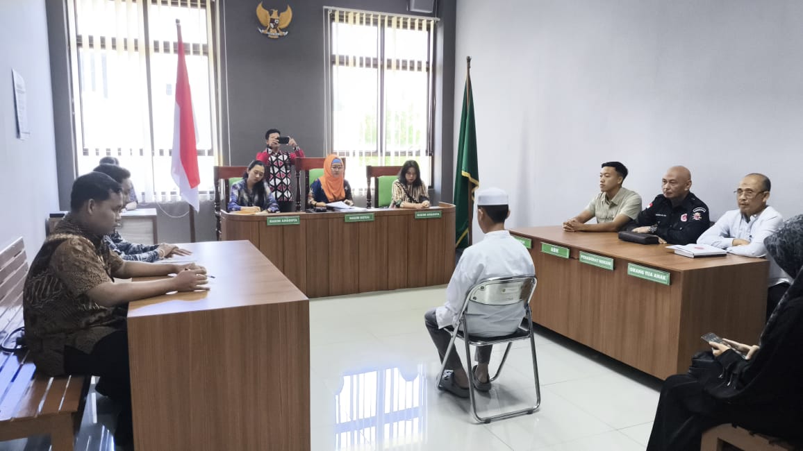 Pelaku Pembunuhan Santri di Ponpes Al-Hikmah Divonis 7,5 Tahun