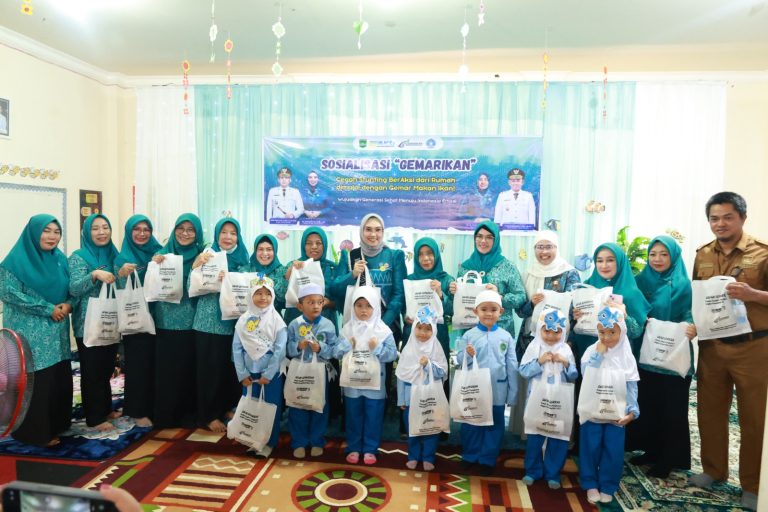 Gemar Makan Ikan, Langkah Strategis Pemkab Tanbu Tingkatkan Gizi Anak