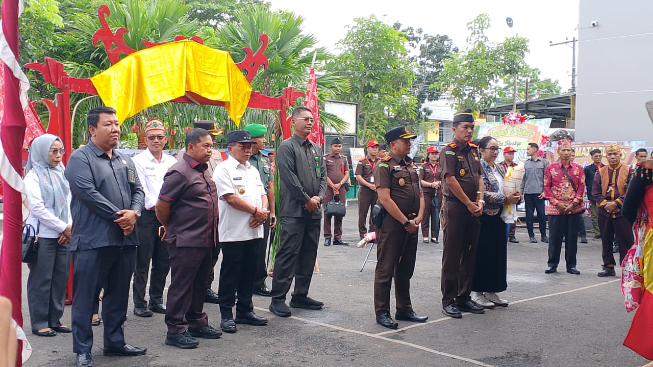 Wiyatno Sambut Kedatangan Rede Satya Parsaoran, Gelar Prosesi Adat Potong Pantan dan Tapung Tawar