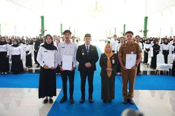 Resmi Diangkat, PPPK Tanah Bumbu Siap Mengabdi, Bupati Andi Rudi Latif : Ini Amanah Mulia