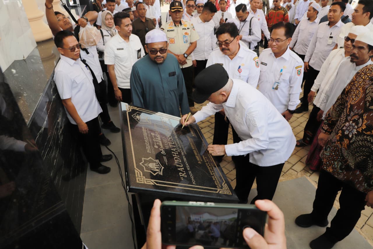 Gubernur Kalsel Resmikan Masjid Raudhatussyar’ie di Ponpes Raudhatun Nasyi’in Banjarbaru
