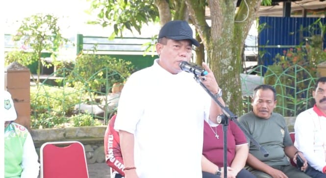 Bupati Wiyatno Pimpin Kegiatan Jumat Bersih dan Hijau 2025