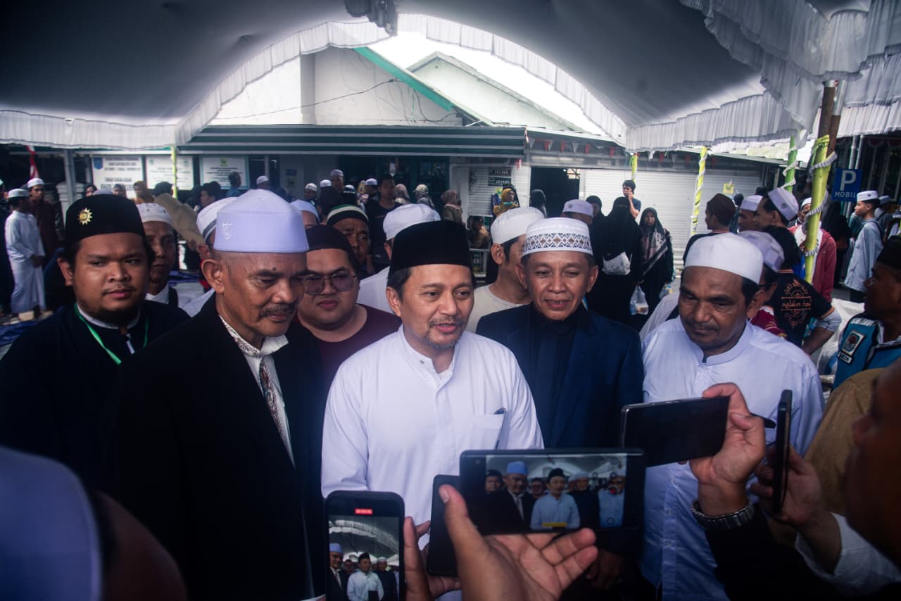 Wagub Kalsel Membaur Bersama Ribuan Jemaah Haul Ke-79 Habib Basirih