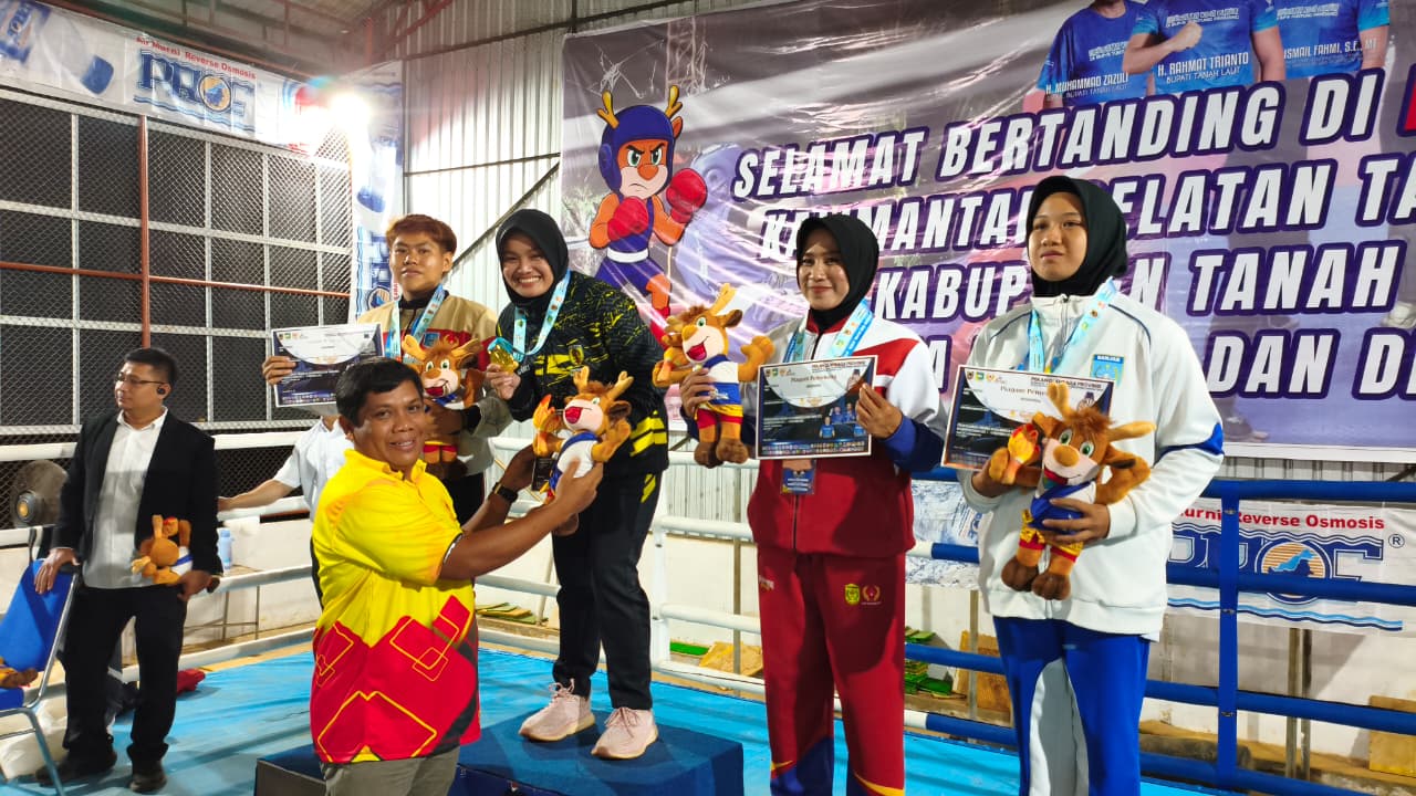 Muaythai HST Penuhi Target, Sabet 10 Medali di Porprov Kalsel 2025