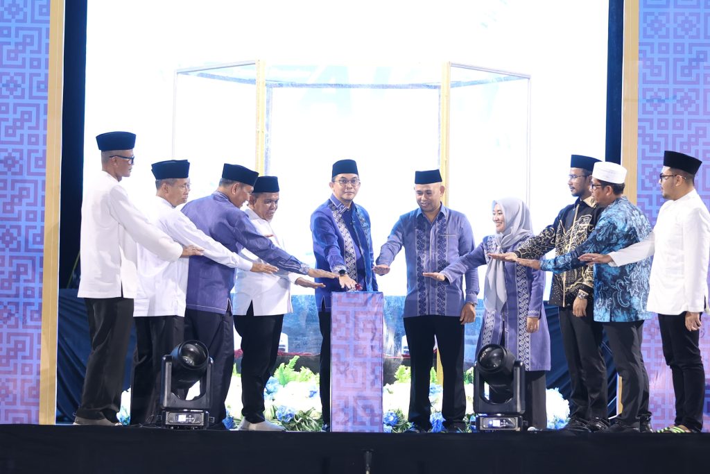Bupati Andi Rudi Latif Buka MTQN ke-21 Tanah Bumbu