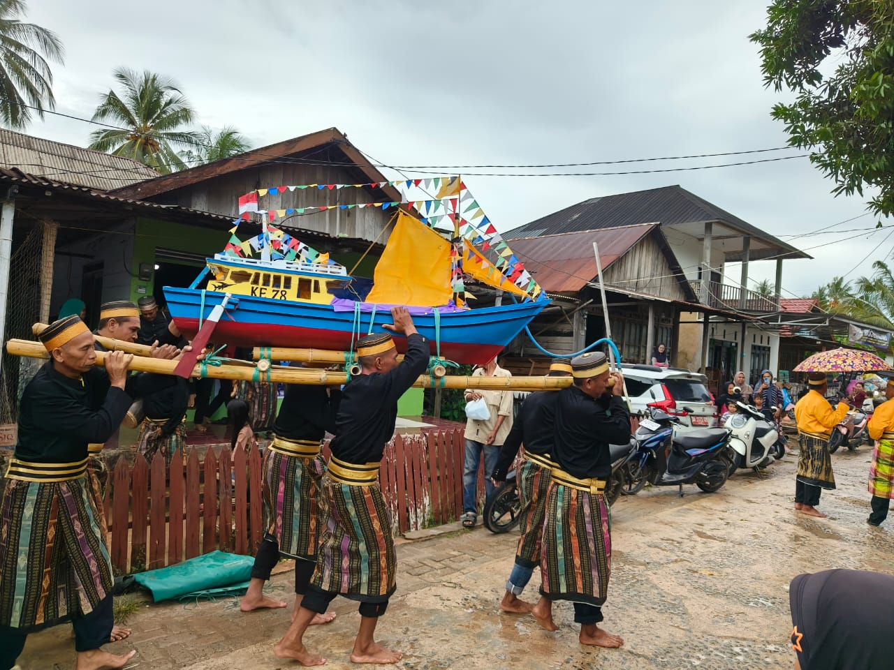 Tradisi Mappanre Tasi 2025 di Teluk Tamiang, Momen Syukur dan Kebersamaan Warga Pesisir