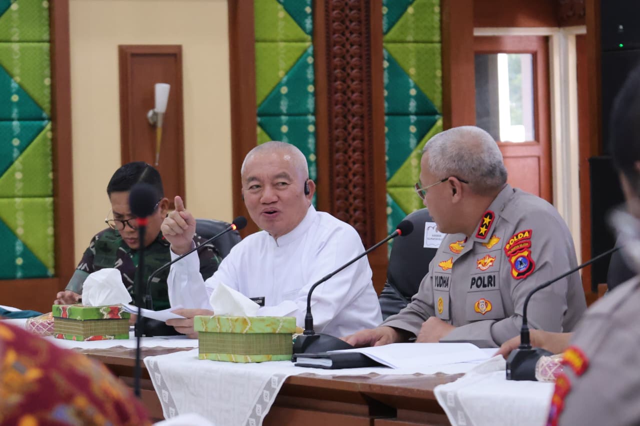 Gubernur Kalsel Pimpin Rakor Dinamika Operasional MBG
