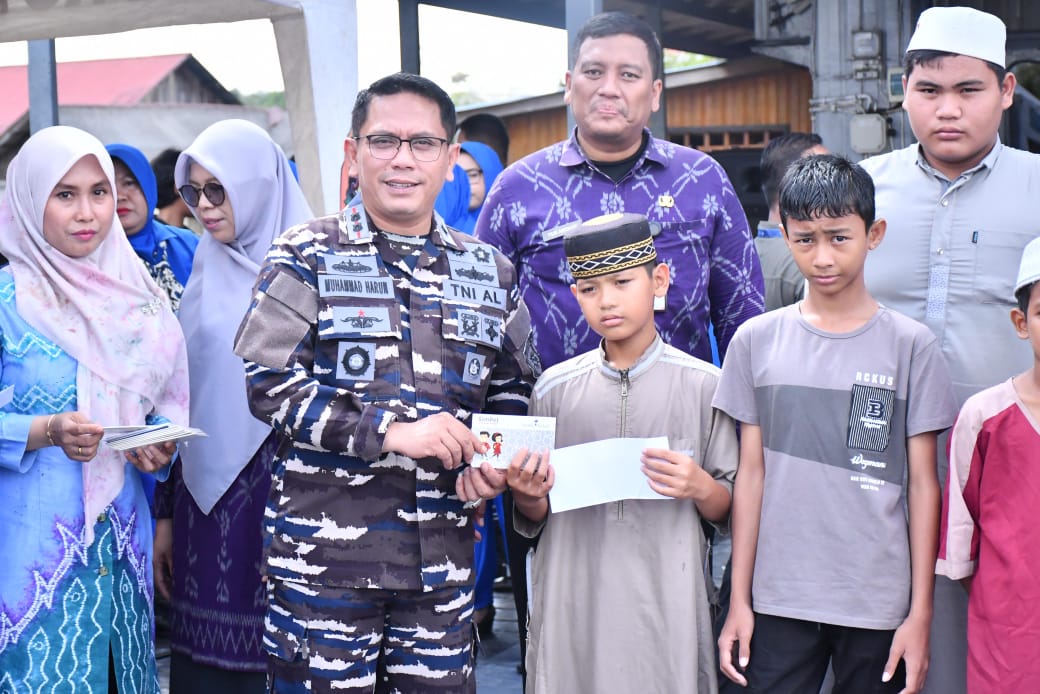 Lanal Kotabaru Gelar Bakti Sosial dan Kesehatan di Momen HUT Ke-80 Armada RI