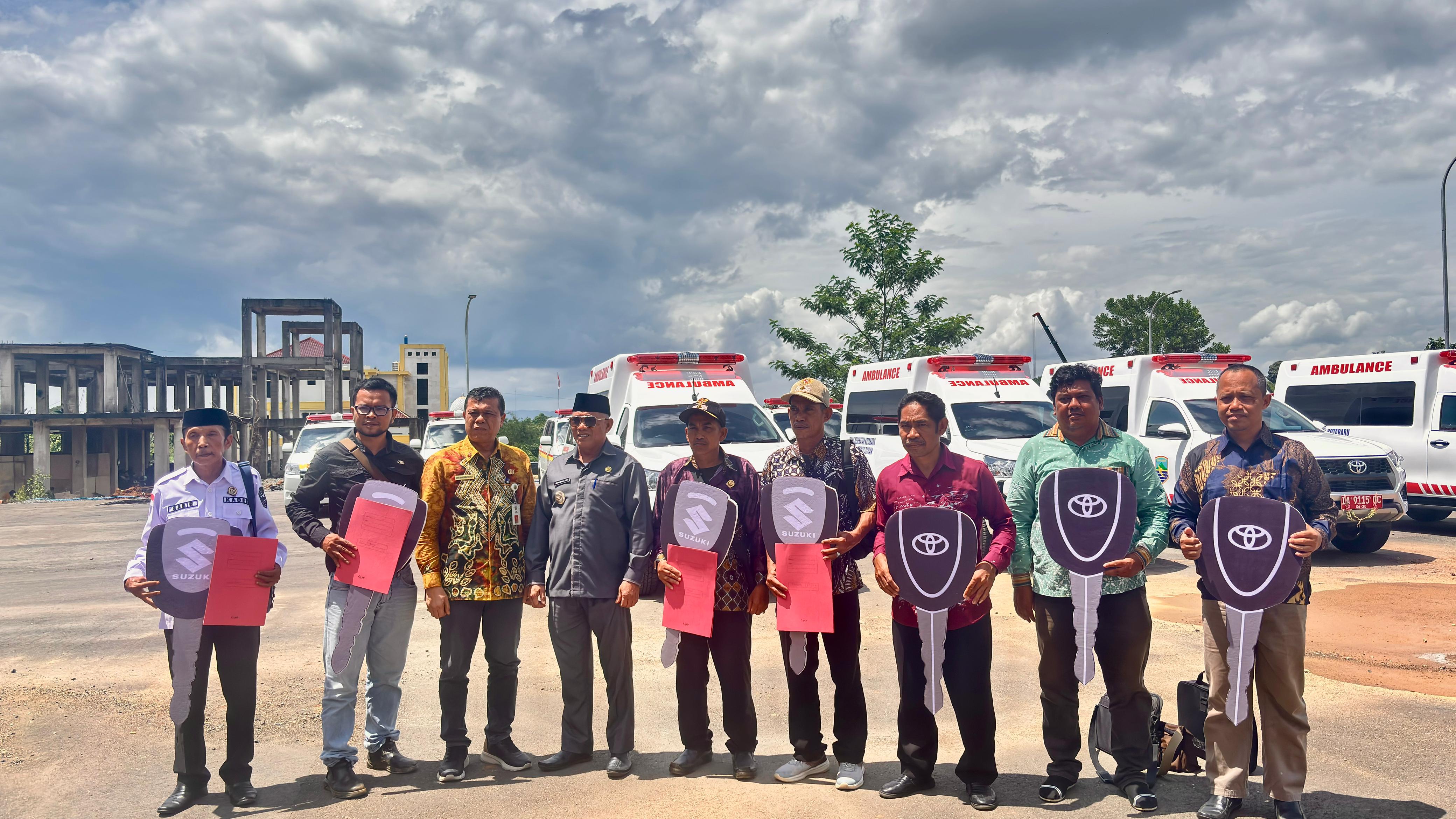 Perkuat Layanan Kesehatan hingga Pelosok Desa, Bupati Kotabaru Bagikan Ambulans