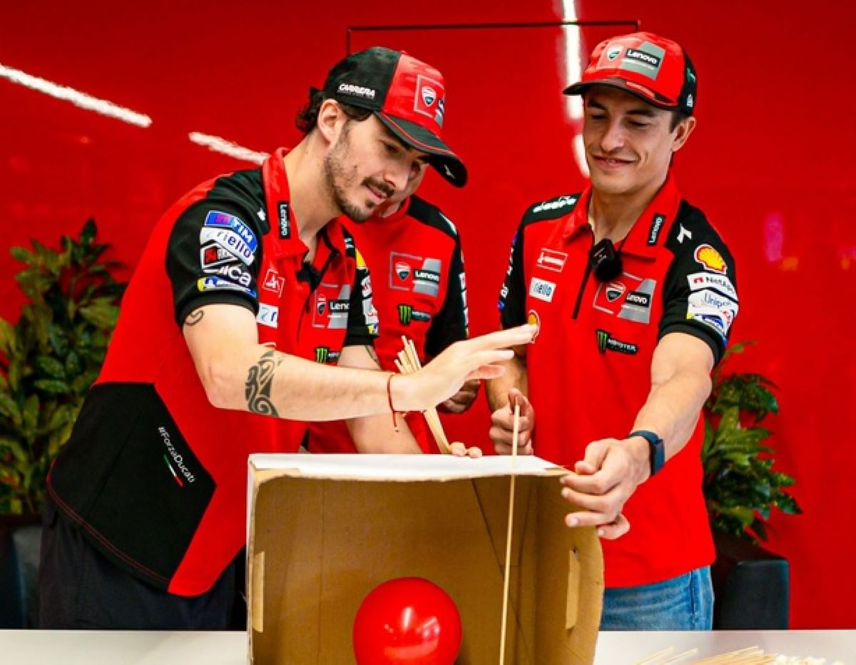 Marc Marquez Kasihan Lihat Francesco Bagnaia Melempem di Sepanjang MotoGP 2025