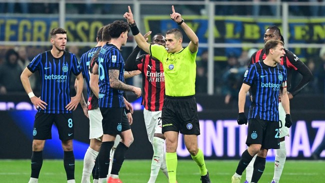 Hasil Liga Italia: Calhanoglu Gagal Penalti, Inter Dihajar Milan