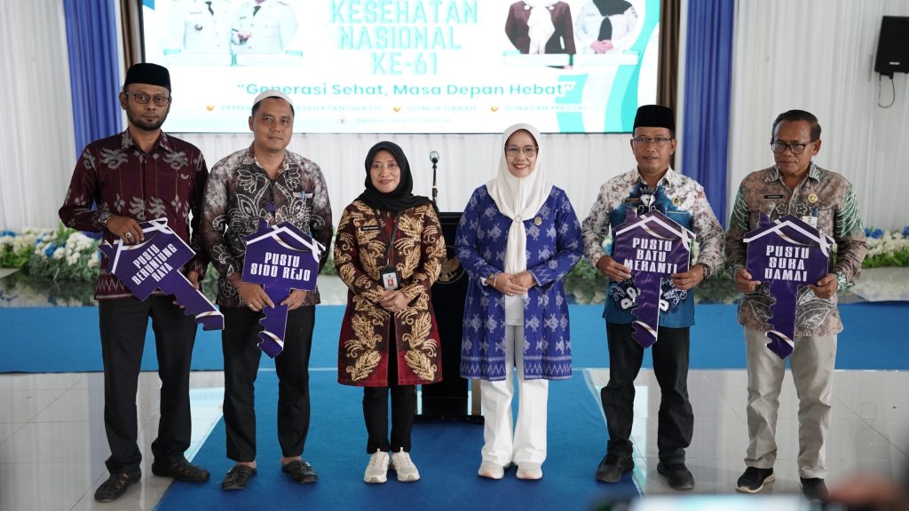 Pemkab Tanah Bumbu Peringati HKN ke-61, Sediakan Layanan Kesehatan Gratis dan Serahkan Kunci Empat Puskesmas Pembantu
