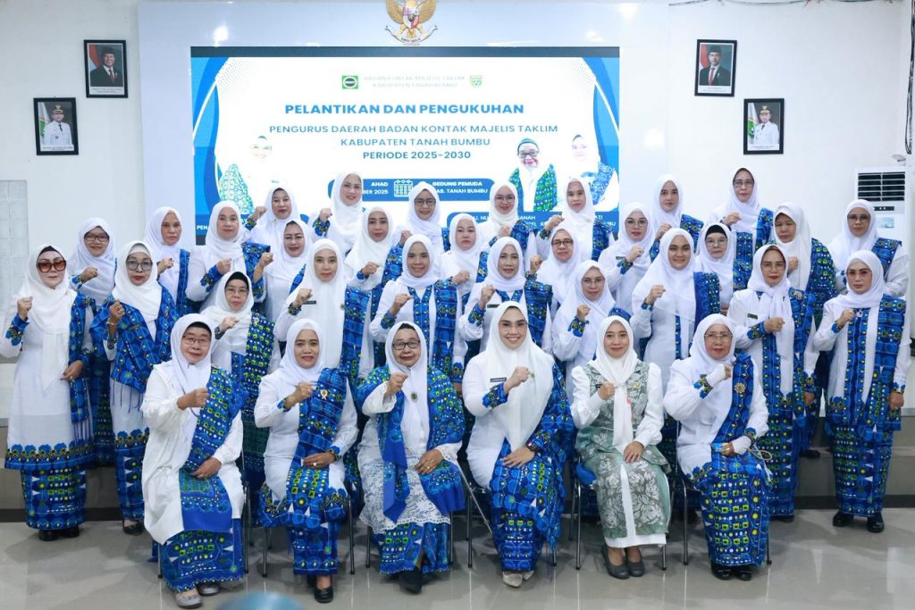 Pelantikan BKMT Tanah Bumbu 2025-2030, Bupati Tekankan Penguatan Dakwah dan Sinergi Daerah