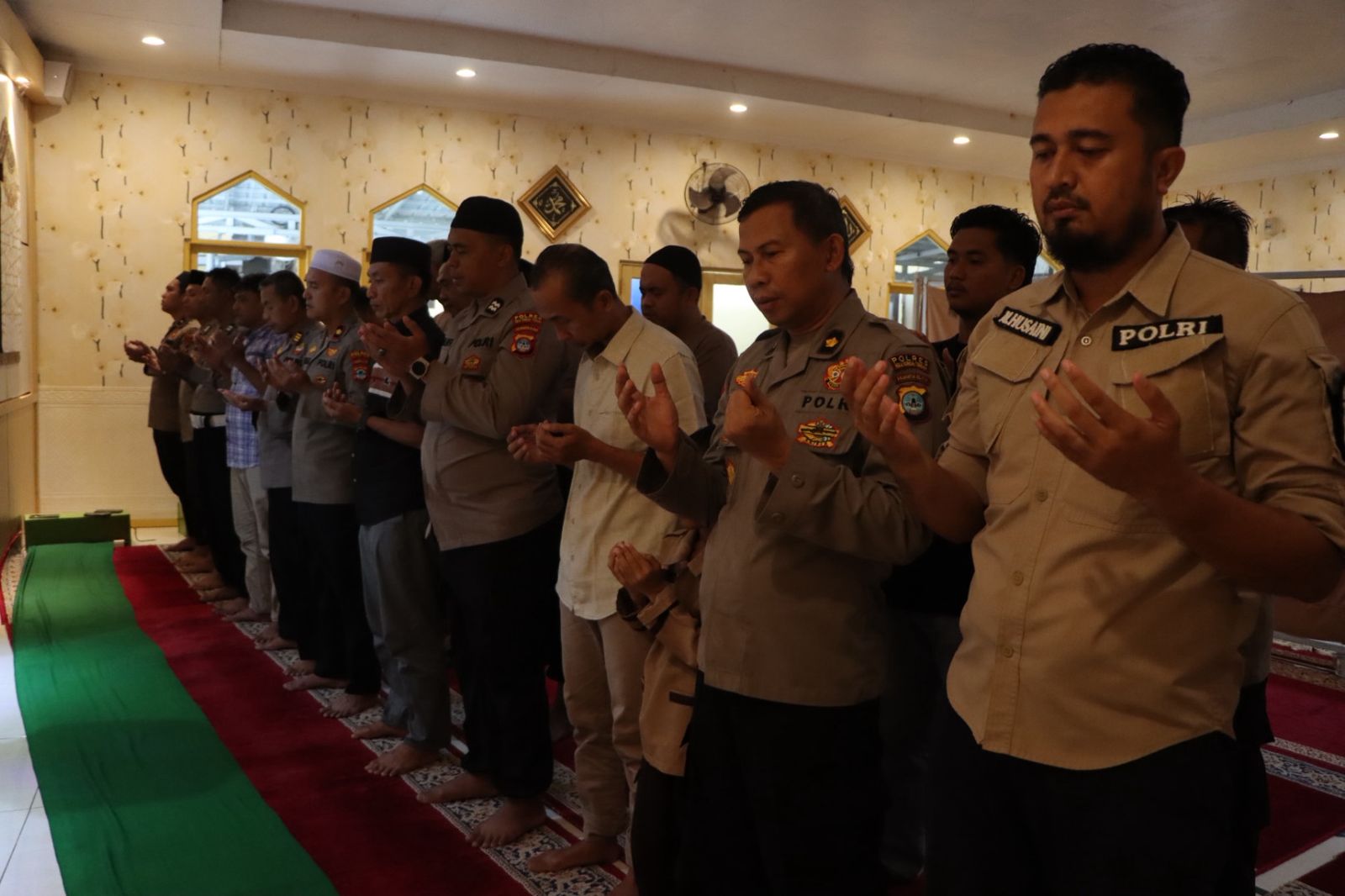 Polres HST Gelar Salat Ghaib dan Do’a Bersama untuk Korban Bencana di Sumatera