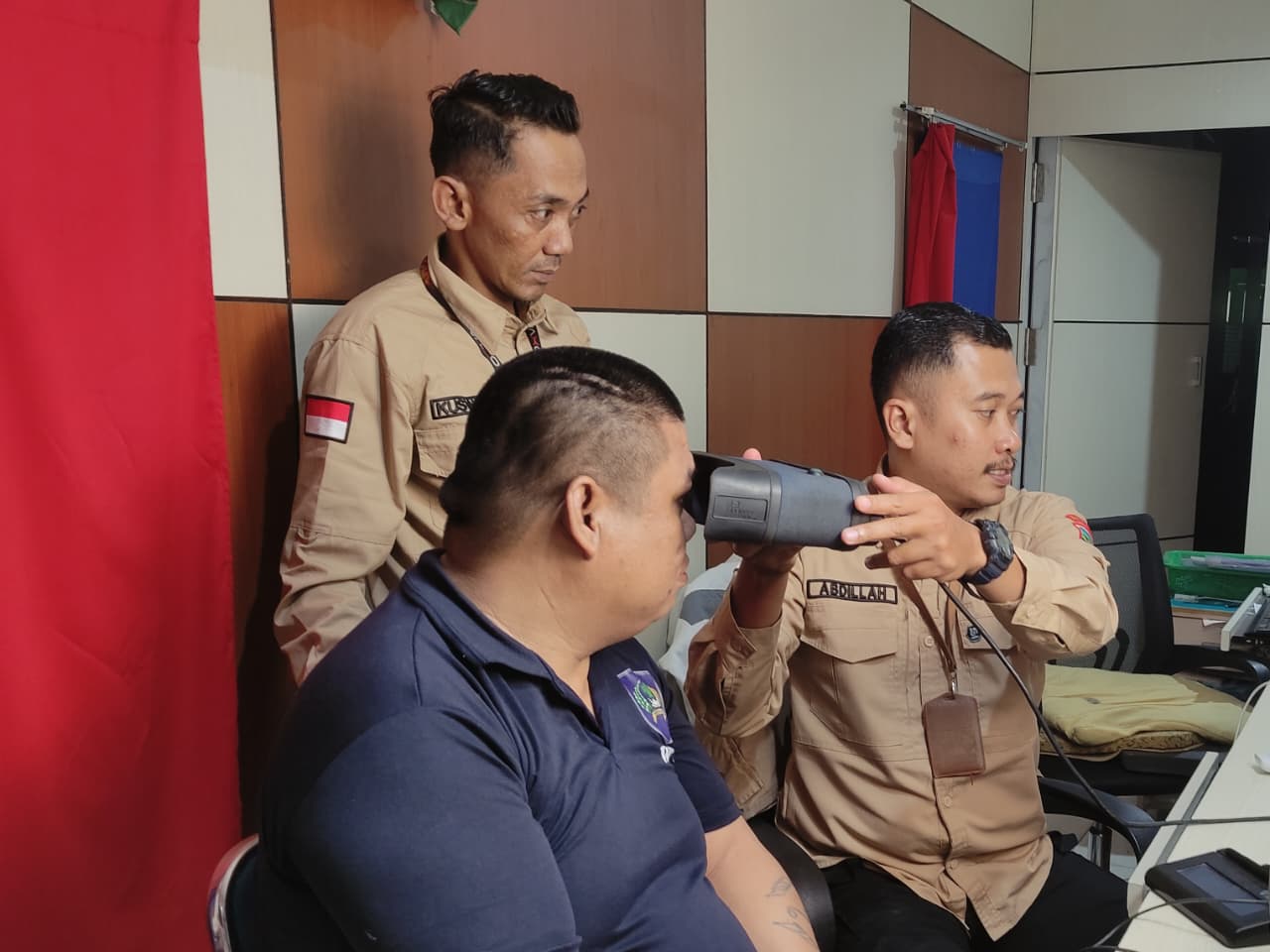 Empat Warga Binaan Lapas Kotabaru Lakukan Perekaman e-KTP di Dinas Dukcapil
