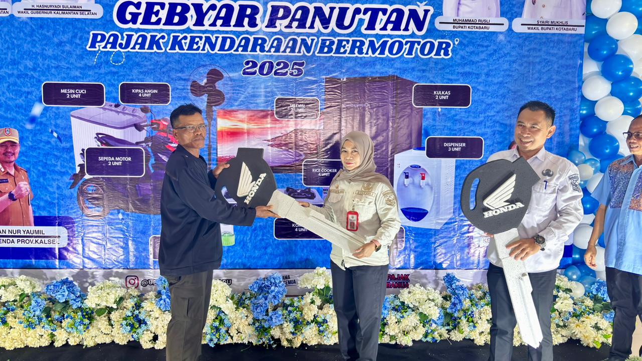 Gebyar Panutan Pajak Kendaraan Bermotor 2025, Wajib Pajak Teladan Terima Penghargaan