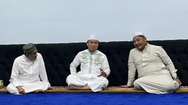 Samsul Rizal Dampingi Ustadz Das,ad Latif Silaturahmi ke Guru Bakhiet