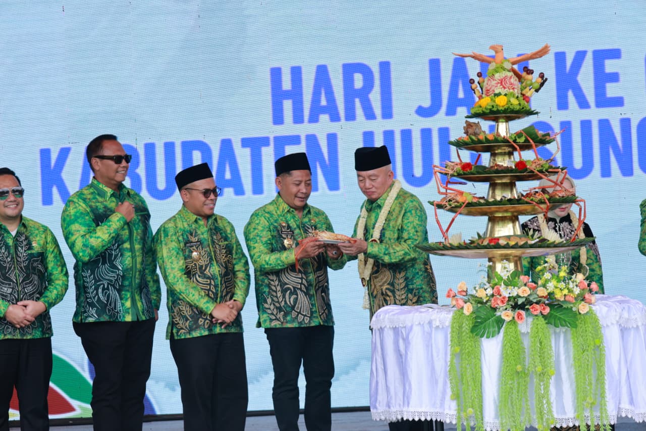 Gubernur Kalsel Puji Pencapain Pembangunan di HST, Ajak Seluruh Warga Bersatu dalam Semangat Kebersamaan