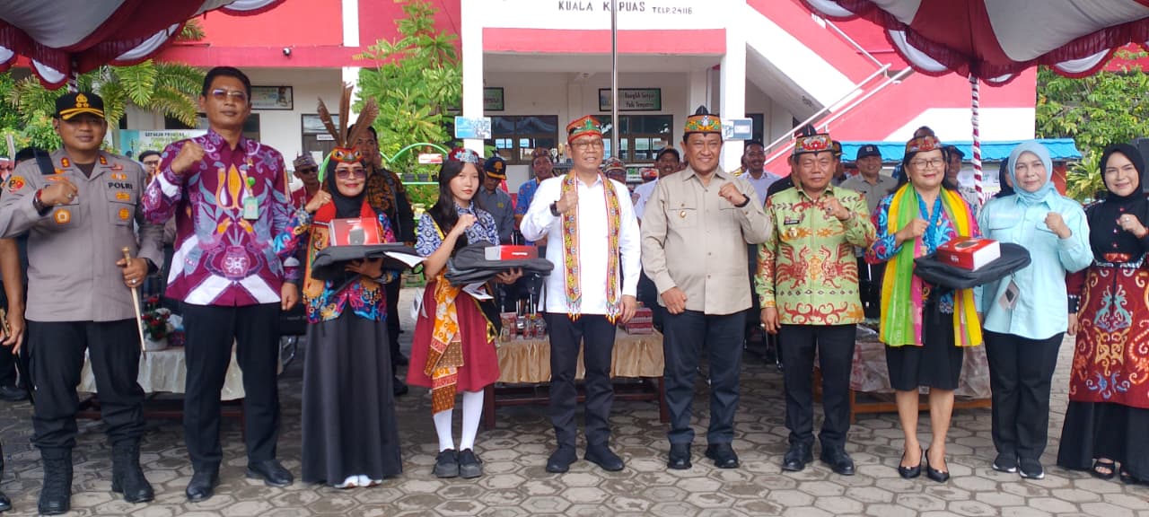 Wiyatno Sambut Kunjungan Wakil Ketua DPR RI di SD Negeri 3 Selat Hilir