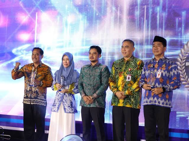 Tanah Bumbu Raih Peringkat III Mitra Humas Pemprov di AMPK 2025