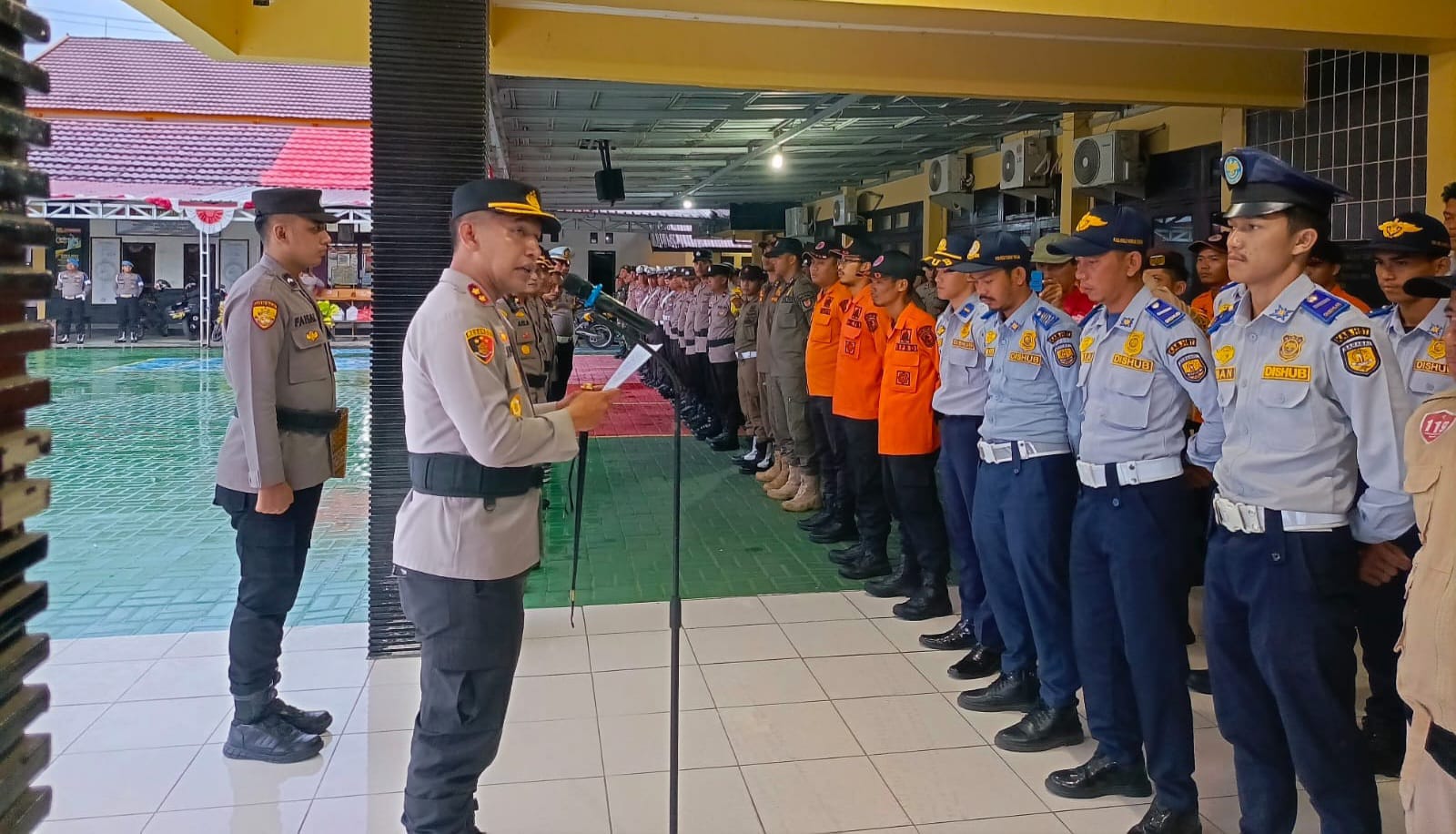 Apel Gabungan Pengamanan Tahun Baru 2026 Digelar di Polres HST