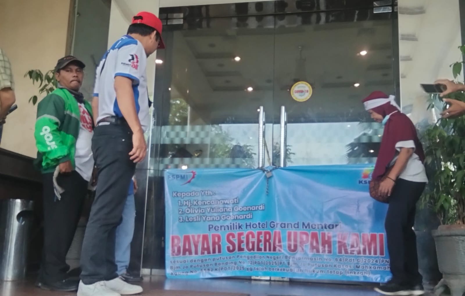 Mantan Karyawan Gembok Pintu Hotel Grand Mentari, Tuntut Sisa Pesangon Rp1,5 Miliar