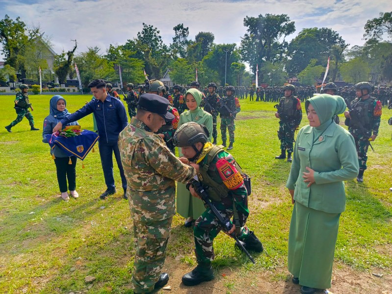 Bupati Samsul Rizal Pimpin Apel Kesiagaan Yonif 621/Manuntung