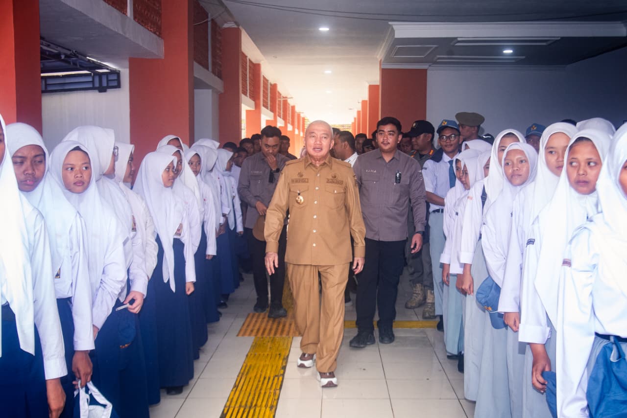 H Muhidin Berikan Motivasi dan Berbagi Tips Sukses kepada Siswa Sekolah Rakyat