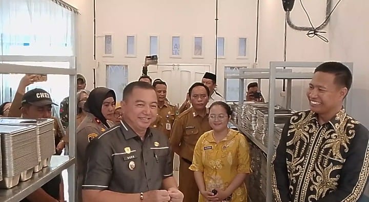 Langkah Nyata Dukung Pemenuhan Gizi Anak, Wakil Bupati Kapuas Resmikan Dapur SPPG