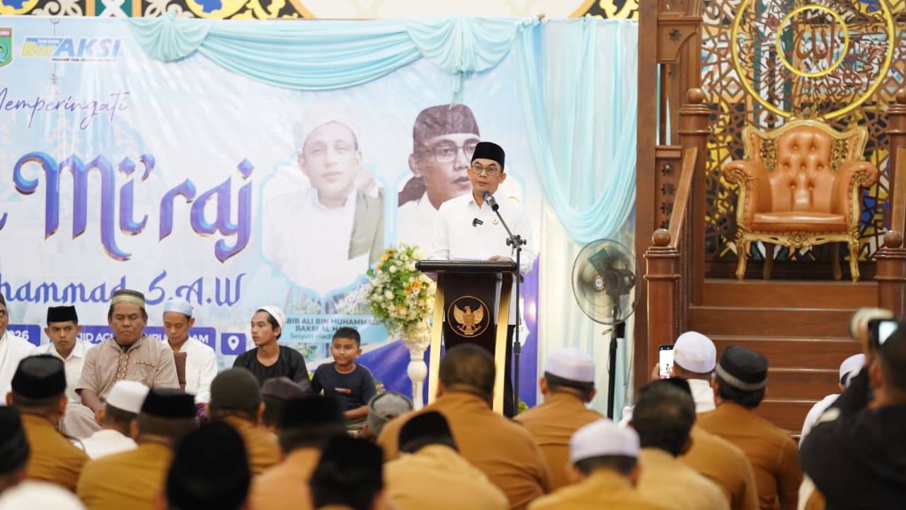 Bupati Andi Rudi Latif: Isra Mi’raj Momentum Penguatan Nilai Spiritual dalam Tata Kelola Pemerintahan