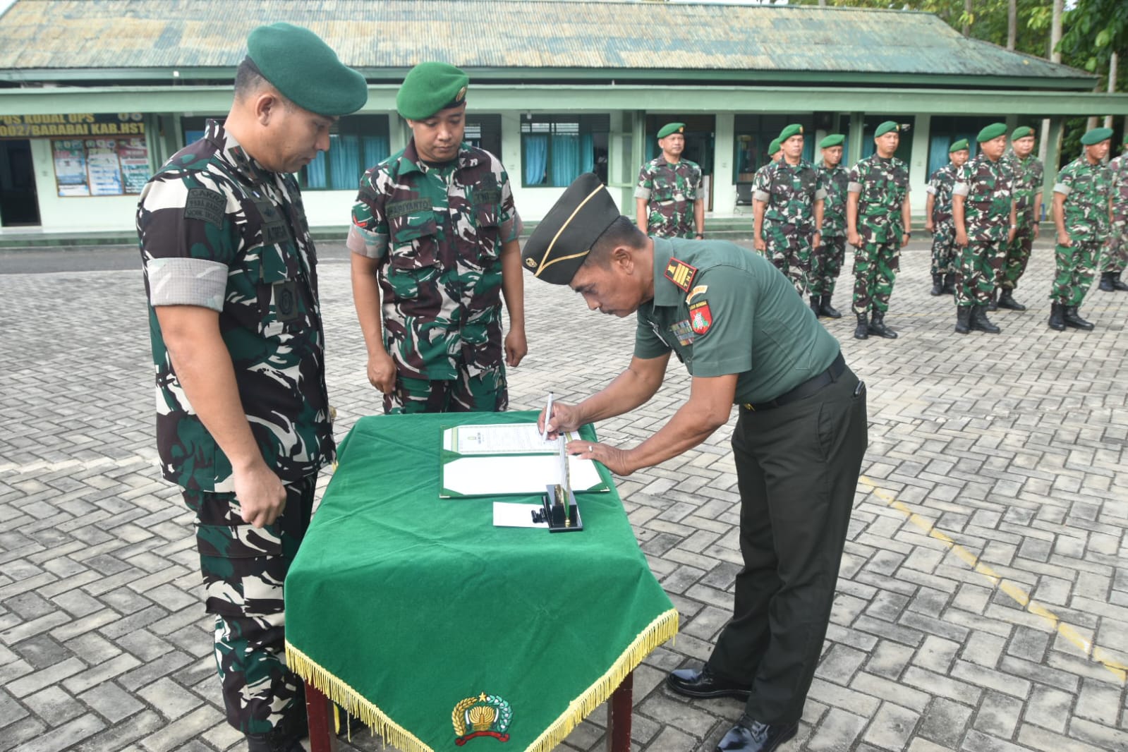 Kodim 1002/HST Lepas Personel Purna Tugas