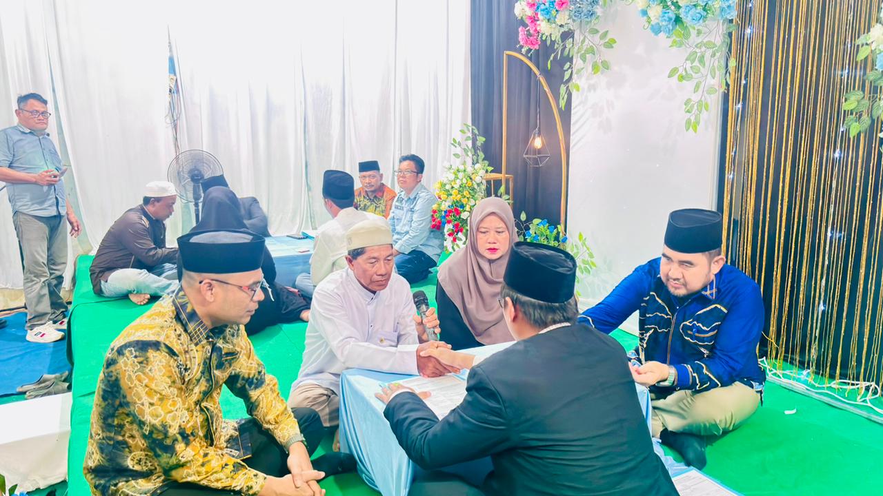 Pemkab Kotabaru Gelar Nikah Massal di Sampanahan, 28 Pasang Ikuti Rangkaian Isbat dan Pencatatan Resmi