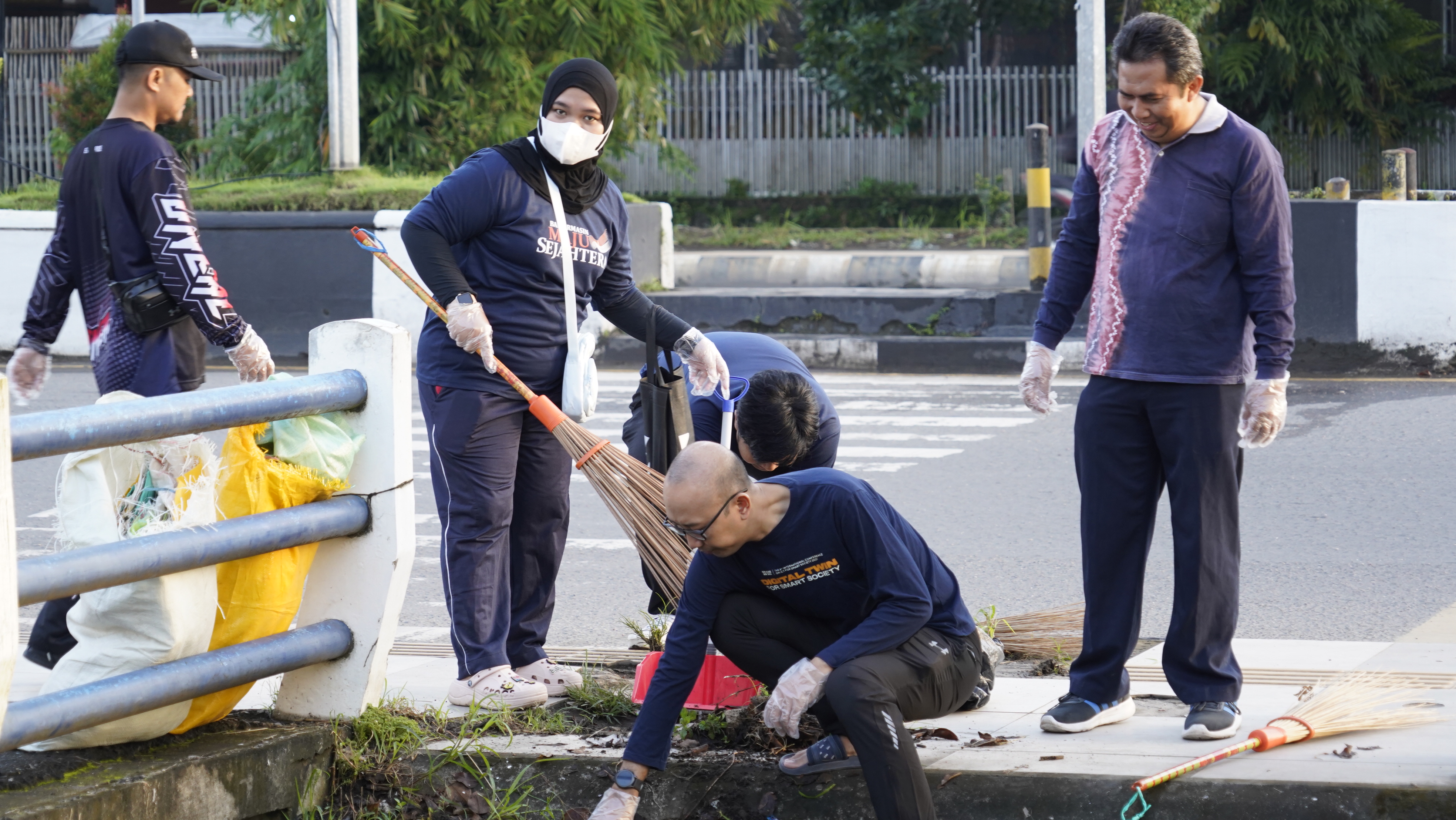 Perkuat Aliran Air, Pemko Banjarmasin Gelar Gotong Royong Massal