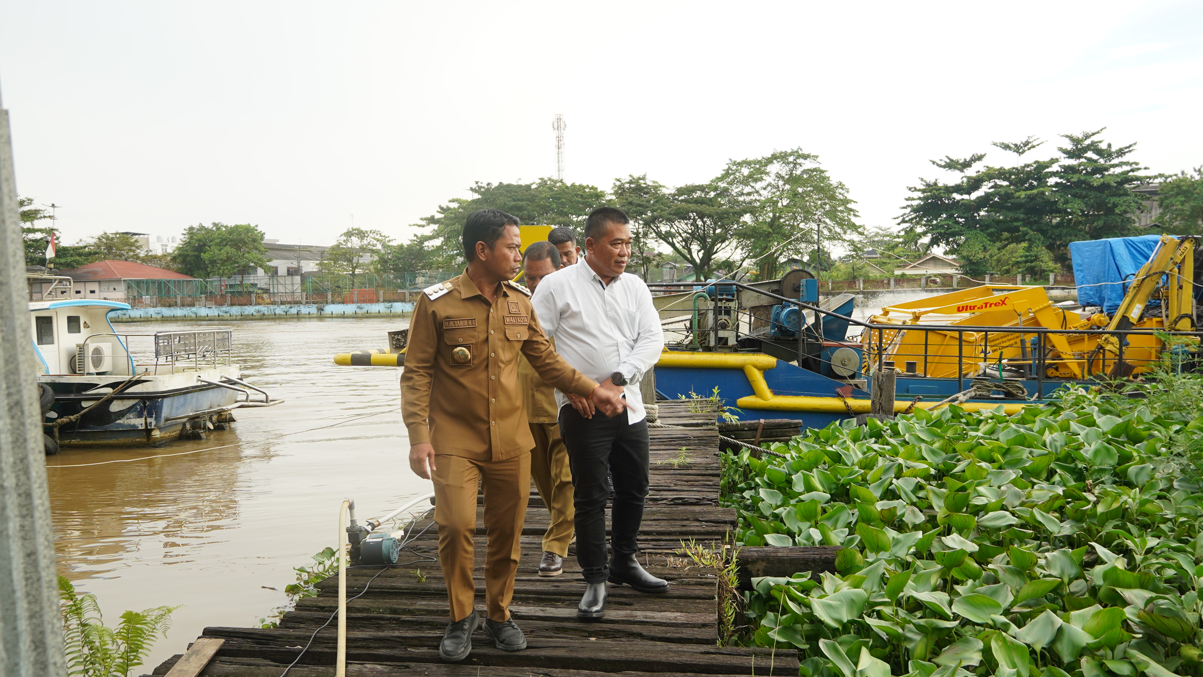 Penataan Sungai Martapura Dipercepat, Walikota Tegaskan Aktivitas Ilegal di Atas Air Segera Ditertibkan