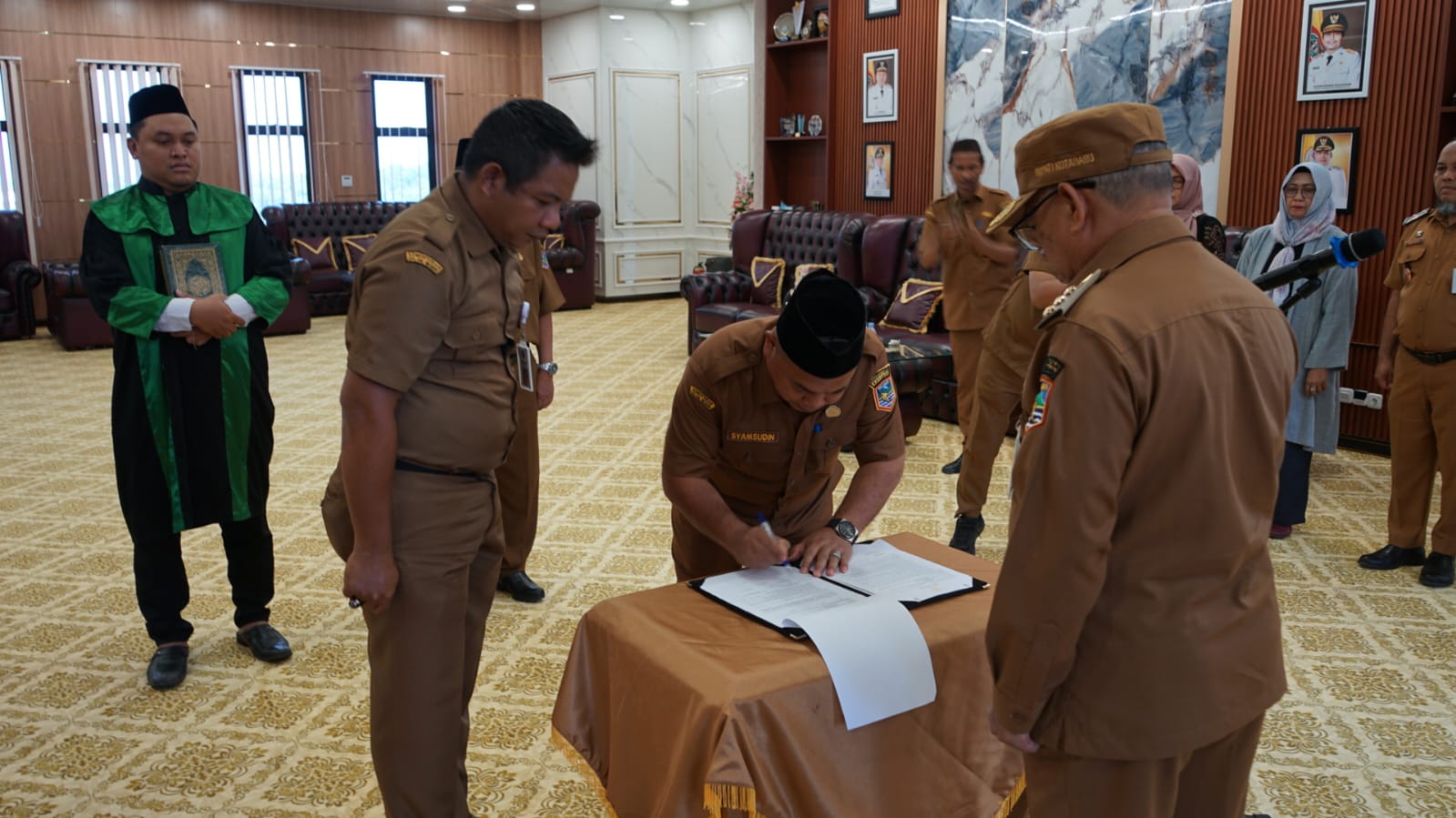 Bupati Kotabaru Lantik Pejabat Pimpinan Tinggi Pratama dan Administrator