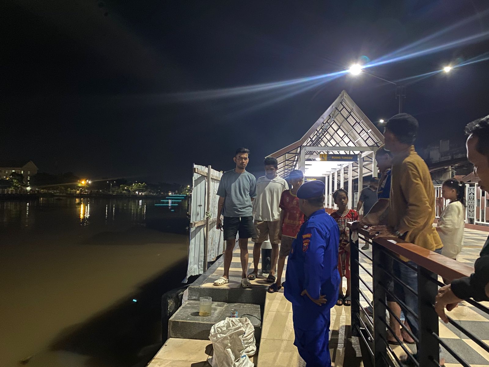 IRT Diduga Tenggelam Saat Memancing di Dermaga Pasar Lama