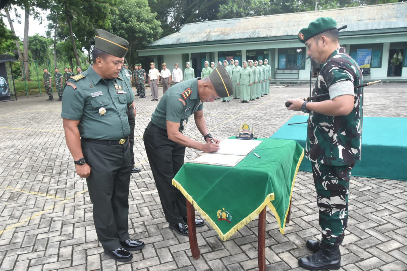 Korps Raport Sertijab, Dandim HST Tekankan Profesionalisme Prajurit