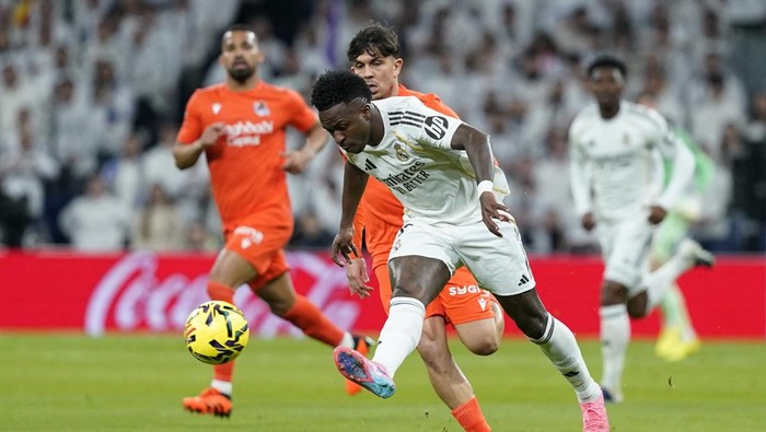 Real Madrid Vs Real Sociedad: Los Blancos Menang 4-1, Puncaki Klasemen