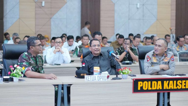 Sinergi Kamtibmas Jelang Idul Fitri 2026, Ketua DPRD Kalsel Hadiri Rakor Virtual Lintas Sektor Bersama Kapolri